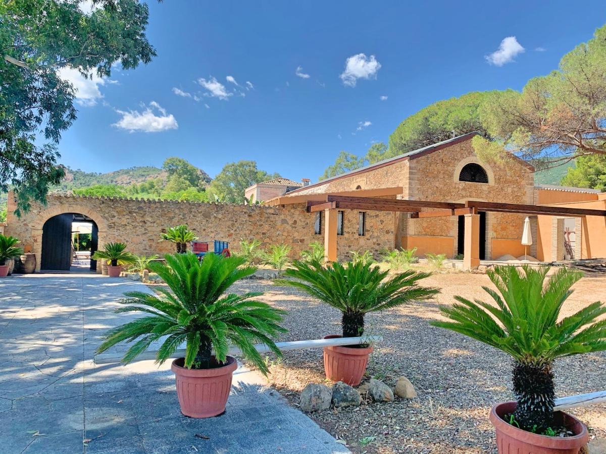 Hotel Antico Casale Del Poggio Capoterra Exterior foto